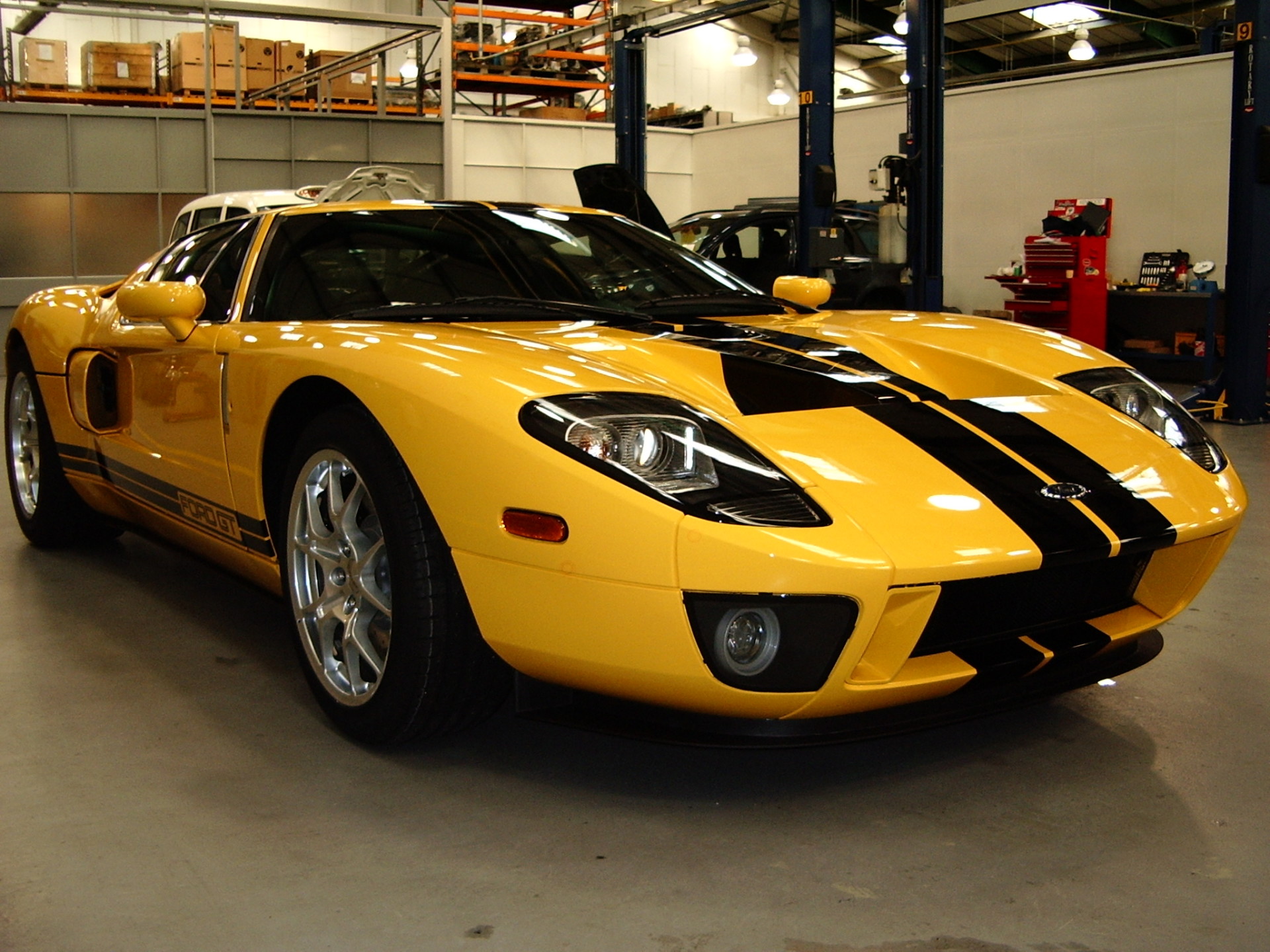 yellow_ford_image_1_